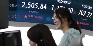 코스피 하루만에 4%대 반등 성공…삼성전자 4%↑