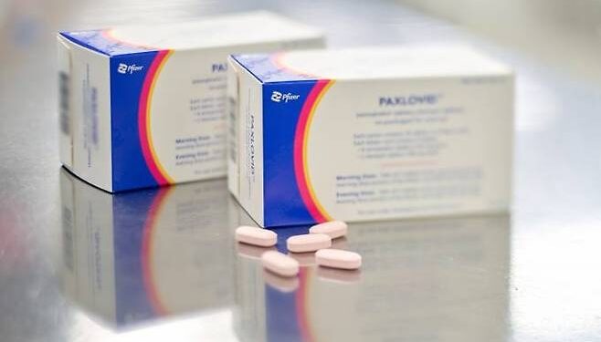 [단독]코로나 6차 대유행 예고됐는데 치료제 동났다…환자 약국 전전