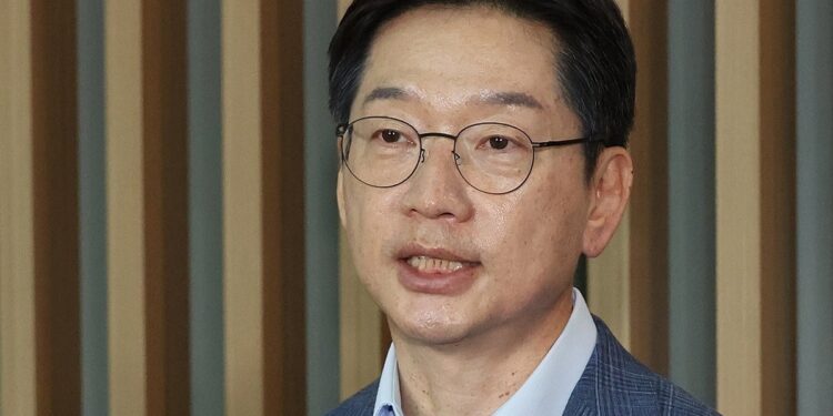 ‘광복절 특별사면’ 김경수·조윤선 복권 대상 포함