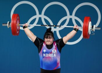 박혜정, 역도 최중량급 2위 ‘은빛 바벨’…韓 신기록