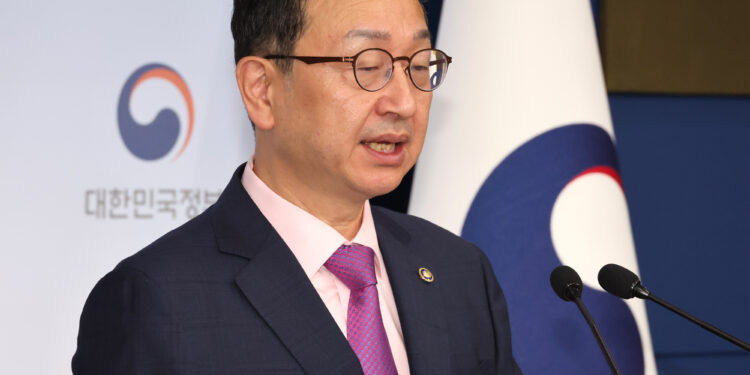 사망한 권익위 간부 ‘직속상관’ 정승윤 부위원장 사의 표명