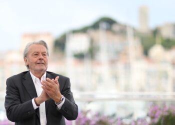 프랑스 전설적인 ‘미남 배우’ 알랭 들롱 별세…향년 88세