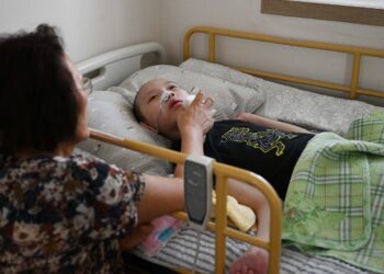 [단독] “나도 형 곁으로 보내줘”… “단 하루라도 더 살아줘”[희귀질환아동 리포트: 나에게도 스무살이 올까요]