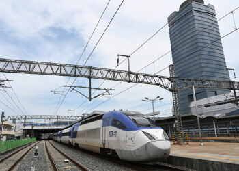 KTX 궤도이탈 사고 복구…19일 오전까지 운행 지연