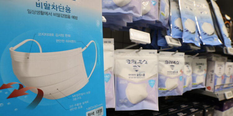 의료 파업에 병상 부족한데… “다음주 코로나 환자 35만명 전망”