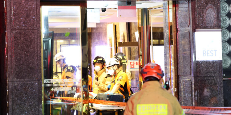 ‘19명 사상’ 부천 호텔 화재 완진…“유독가스가 피해 키웠다”