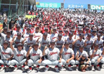 “혐한 발언 그만둬”… 한국계 고교 기적에 日 교토 축제로 들떴다