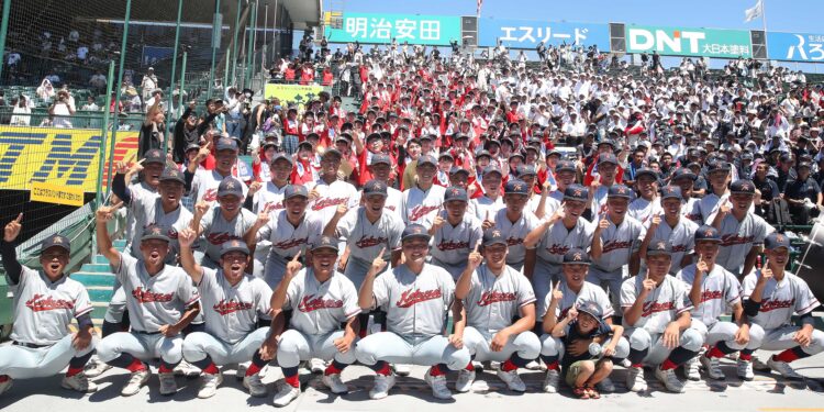 “혐한 발언 그만둬”… 한국계 고교 기적에 日 교토 축제로 들떴다