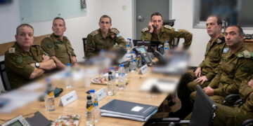 이스라엘, 레바논 선제 공습… 헤즈볼라는 드론·로켓 320발 응수