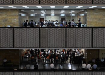 [단독] 첫발 뗀 459개 법안… 석달 싸우다 속도전