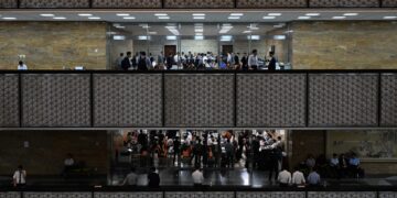 [단독] 첫발 뗀 459개 법안… 석달 싸우다 속도전