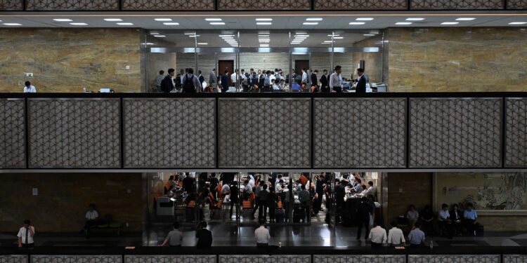 [단독] 첫발 뗀 459개 법안… 석달 싸우다 속도전