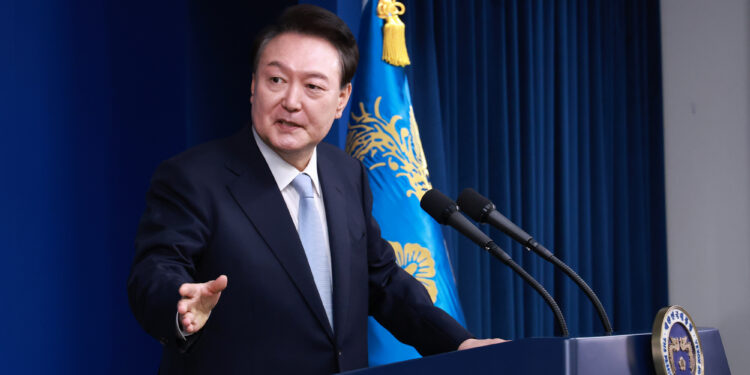 윤 대통령 “의대 증원 ‘2천명’ 일방적으로 정한 것 아니다”