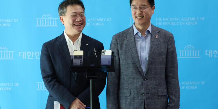 여야 대표, 채상병특검법 등 논의키로…의정갈등은 빠졌지만 즉흥 논의 가능성도