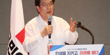親尹 권성동 “말 툭툭 던지면 안 돼”…한동훈 “내가 당 대표”