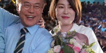 문다혜 “나는 아버지에게 칼 겨누기 위해 더럽혀져야 할 말일 뿐”