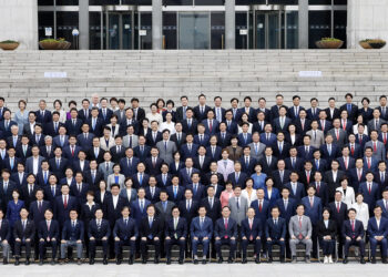 22대 국회 ‘지각 개원식’…1987년 민주화 이후 처음으로 대통령 불참 [포토多이슈]