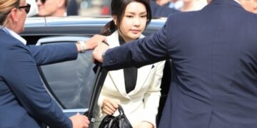 野 여섯 번째 ‘김건희 특검법’ 재시동…“尹·韓 입장 밝혀라”