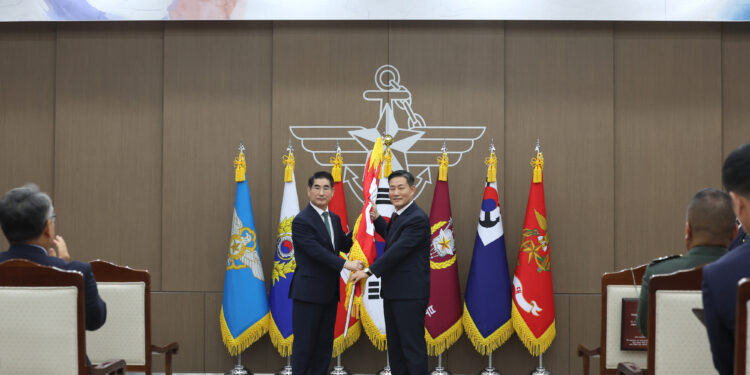 김용현 국방부 장관 취임… “즉·강·끝의 끝은 북한 정권 종말”