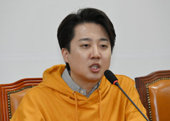 이준석·가세연 ‘성접대 공방’ 끝… 무고 혐의도 ‘증거불충분’ 무혐의