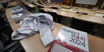 정부 “2026년 의대증원 유예 아냐…의료계, 의견 제시해야”