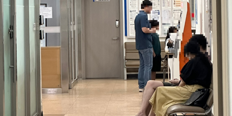 [르포]“명절에 아픈 게 우리 가족 일이 됐네요”…추석 연휴, 병원 찾는 환자 및 보호자들 속앓이