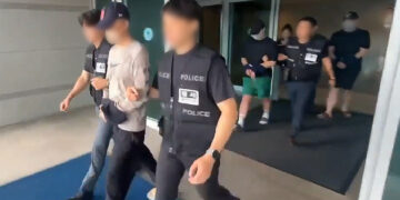 모바일 청첩장·택배 문자 누르니 악성코드…베트남 거점 100억 스미싱 조직 소탕