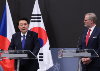 尹, 체코 총리와 정상회담…전략적 동반자 관계 강화 공동성명 채택