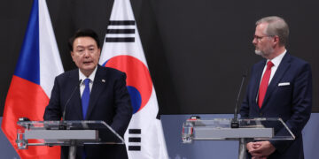 尹, 체코 총리와 정상회담…전략적 동반자 관계 강화 공동성명 채택