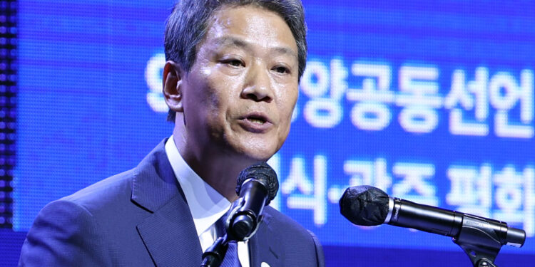 임종석 ‘통일하지 말자’ 주장… 오세훈 “종북 넘은 충북”