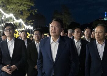 尹 “우리 한동훈 대표가 좋아해 고기 준비”…만찬 회동 종료 [포토]