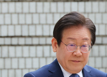 경찰, ‘이재명 무료변론’ 사건 ‘혐의없음’ 결정…‘3년여 만’