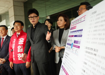 투톱 갈등설에 ‘친한 vs 비한’ 두 쪽 난 與… 특검법 재표결이 뇌관