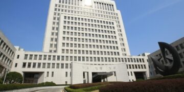 대법, ‘라임 술접대’ 전·현직 검사 유죄 취지 파기환송