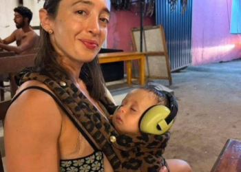 9개월 아들, 온몸으로 품어 살렸다…테러 공격에 엄마는 숨져