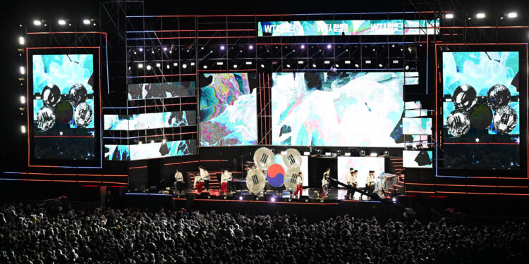 3500명 마음 적신 K팝·태권도쇼… ‘한류 성찬’에 환호한 춘천