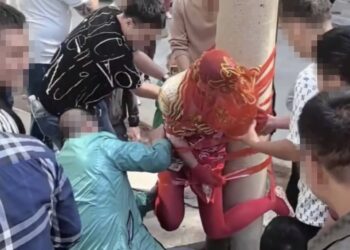 “살려달라” 비명에도 낄낄…전봇대에 묶인 신부, 범인은 신랑 친구들이었다