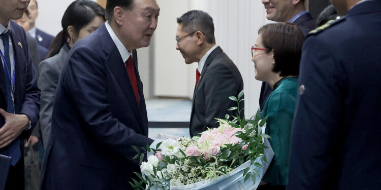 尹 “여소야대와 낮은 지지율 개혁의 장애로···흔들리지 않을 것”