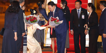 尹, 라오스서 이시바 일본 총리와 첫 정상회담