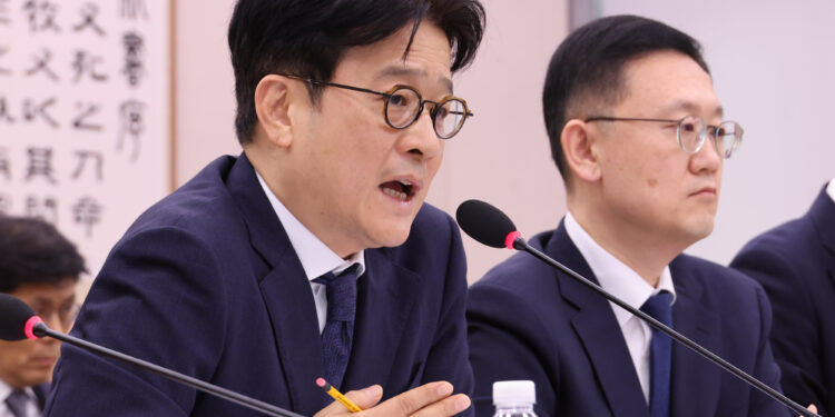 “여론재판” “장희빈이네”…김여사 무혐의에 법사위 정면충돌한 여야