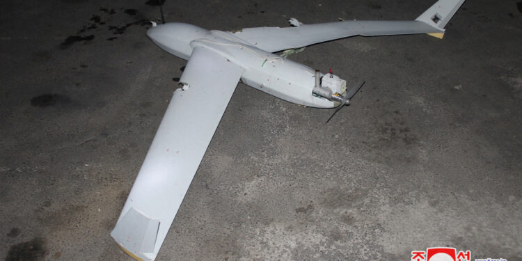 北, ‘평양 침투 무인기’ 잔해 공개…“한국군 보유 무인기와 동일”