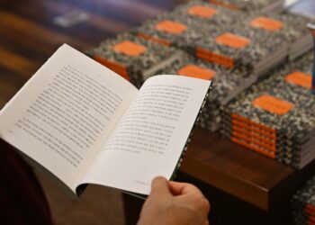 “한강 작품 읽자더니 스토킹·포교”… 독서 모임 속 ‘범죄 주의보’