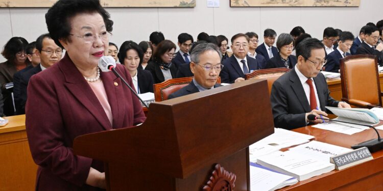 [단독] 이배용 국가교육위원장, 409일 중 정상 출근 38일뿐