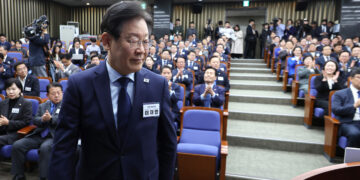 이재명 “정치적 비상사태”…2일 장외집회 예열