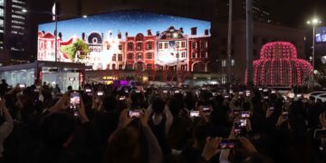 어디가 1등?…벌써 크리스마스 온 백화점, 3사 장식 비교해보니[業데이트]