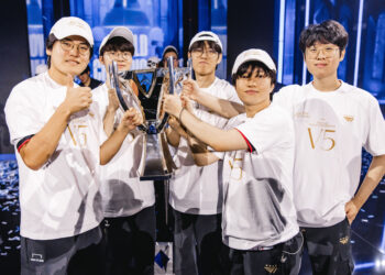 ‘페이커’ 또 대기록… T1, 중국팀 꺾고 롤드컵 ‘5회 우승’