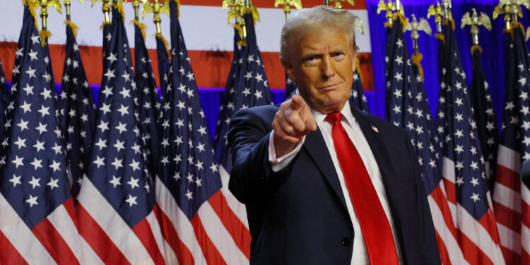 승리 선언한 트럼프 “미국을 다시 위대하게… 모든 것 고치겠다”