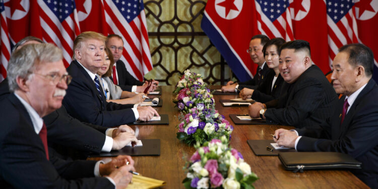 “트럼프, 바로 평양 갈 수도…김정은 영향력 커질 가능성” 경고 나왔다