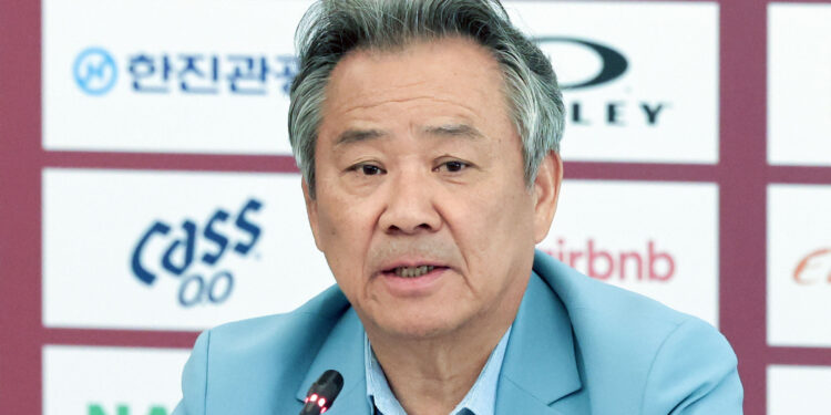 ‘이기흥 거수기 논란’ 스포츠 공정위, 체육회장 3선 도전 승인