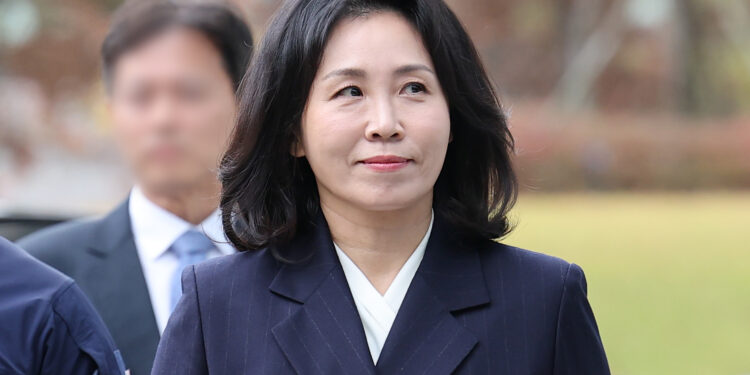 [속보] 법원, 김혜경 ‘법카 유용’ 유죄 판결… 벌금 150만원 선고